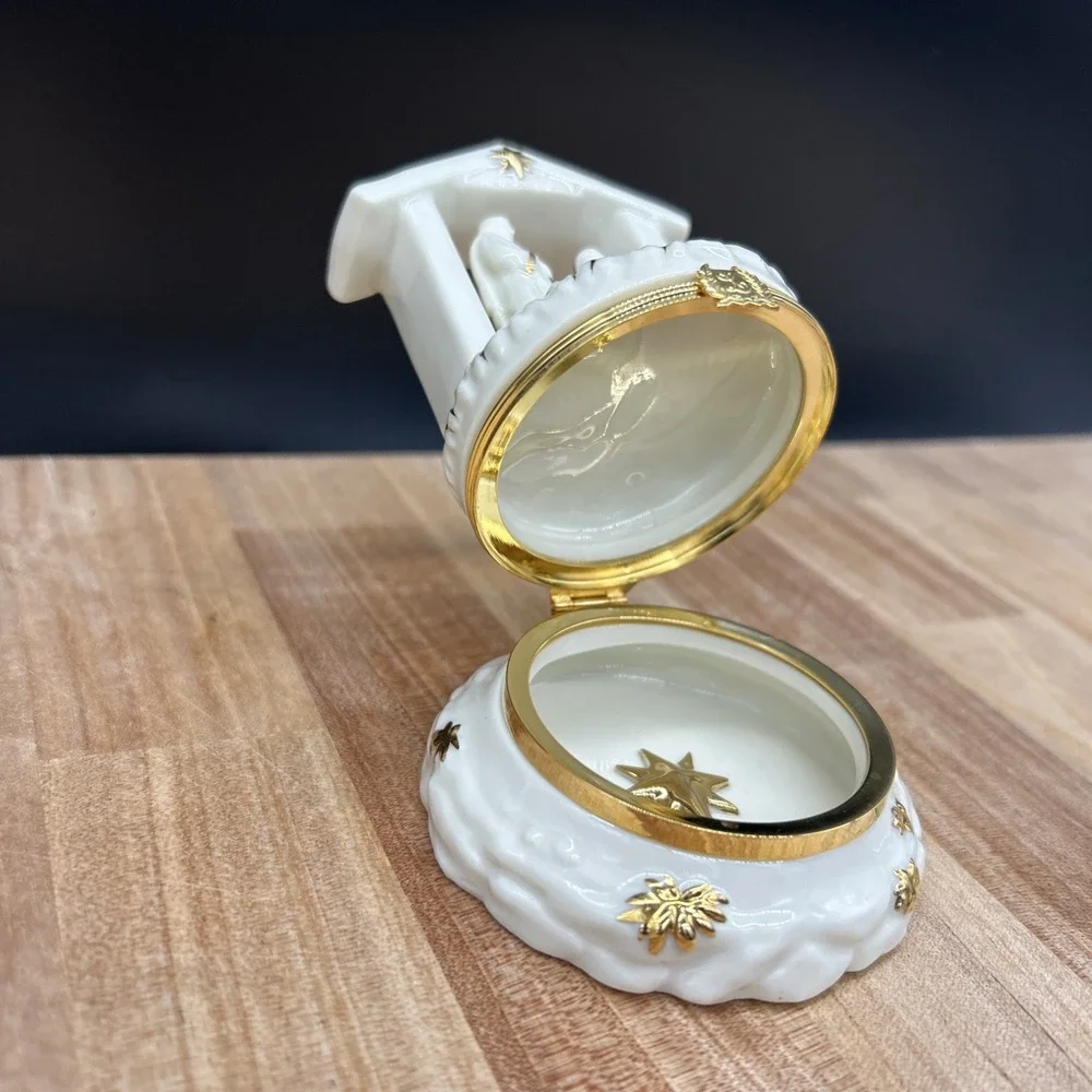 Lenox‎ Treasures 'The Holy Family' Hinged Treasure Trinket Box First Issue